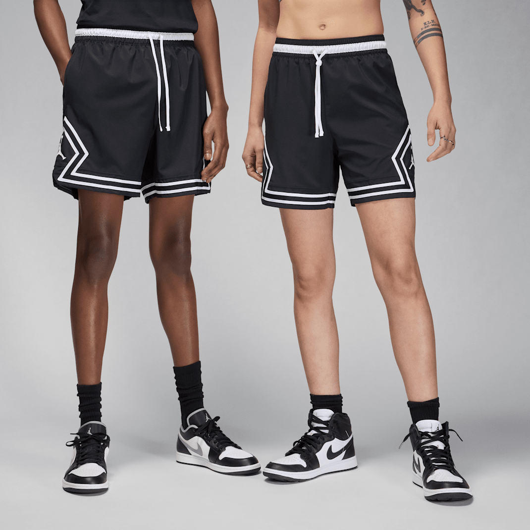 Black/White/White