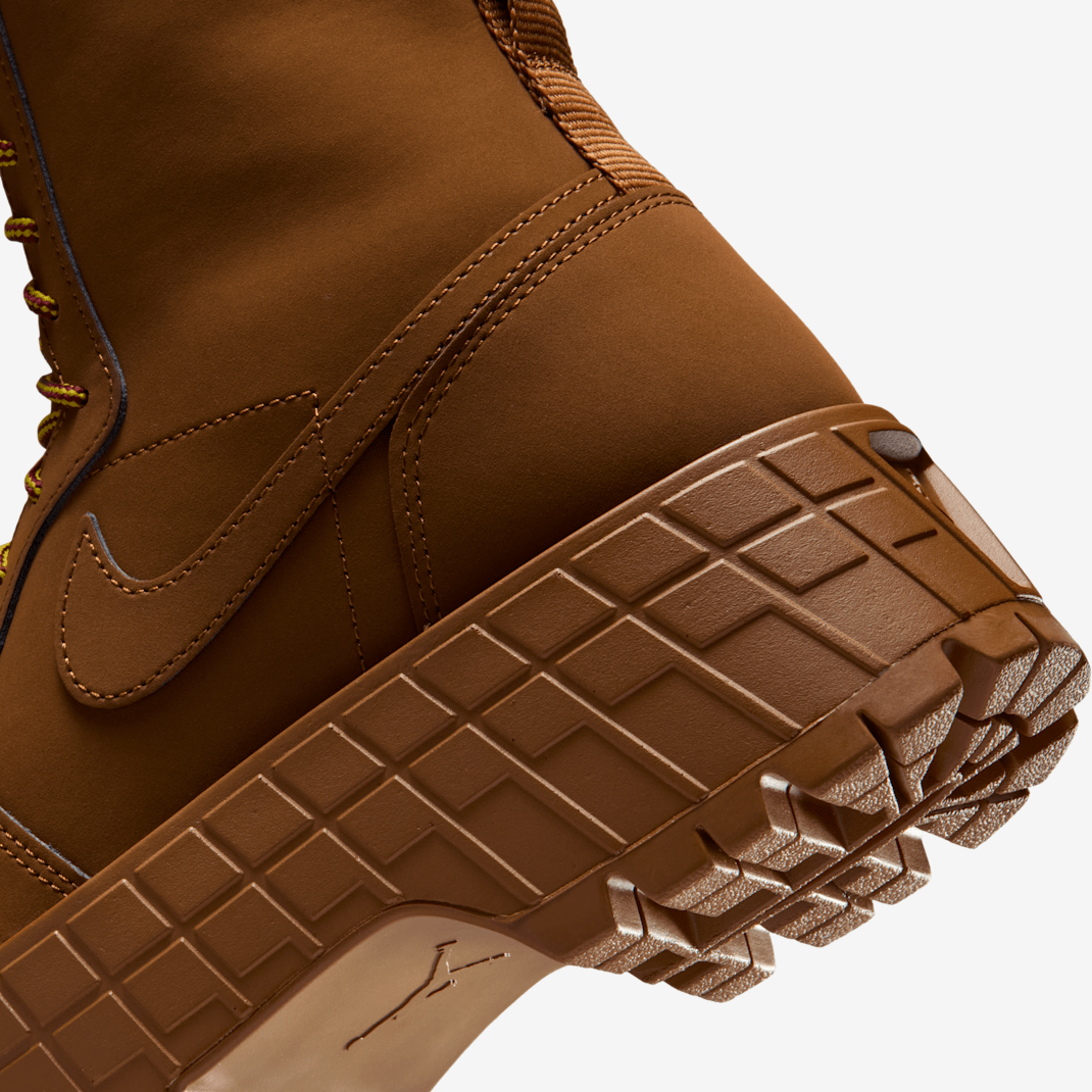 Air Jordan 1 Brooklyn - Image 9