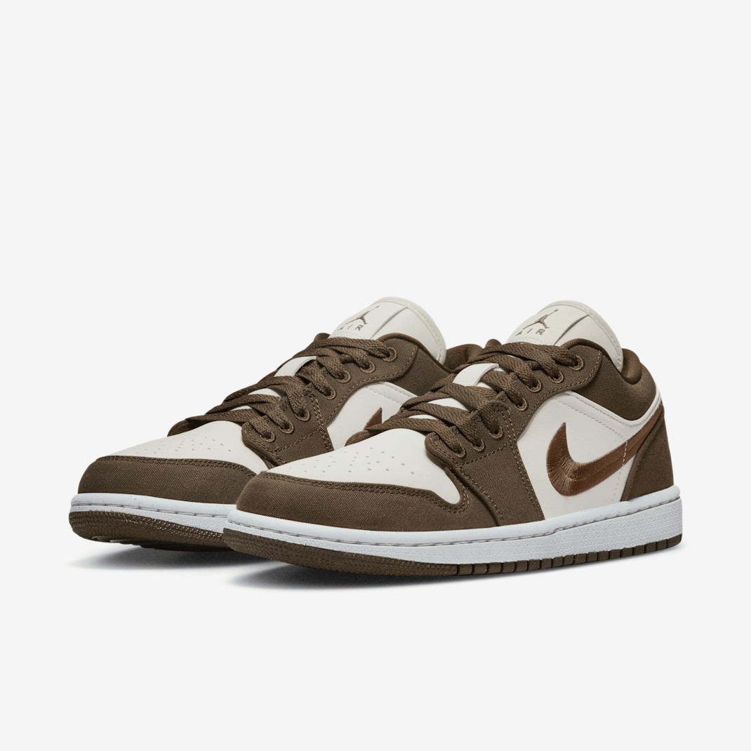 Air Jordan 1 Low SE - Image 17